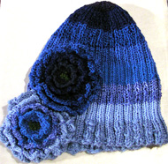 Res�rstickad bl�randig m�ssa med volangblommor