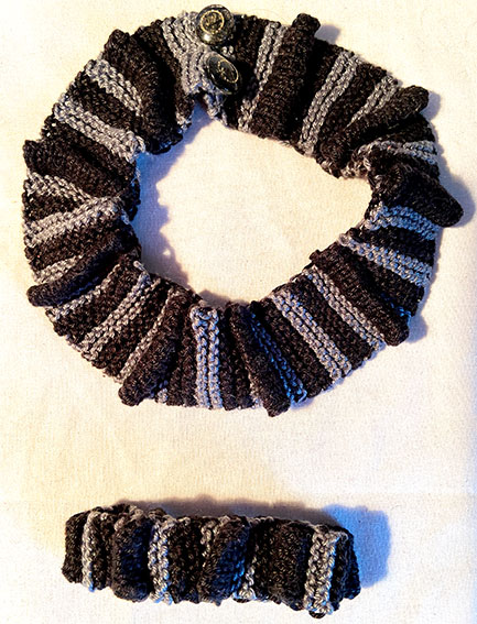 halsband och armband Veck